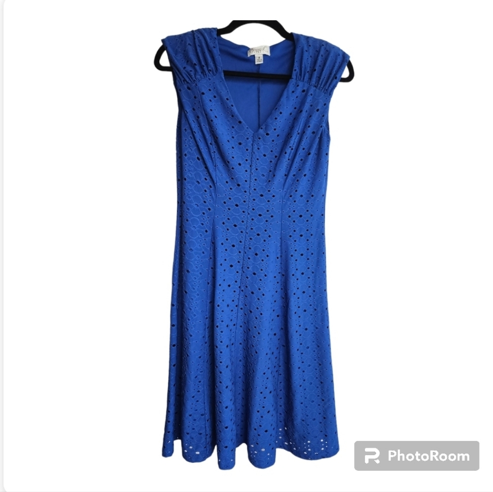 Maggy London Blue Flattering Dress Size 8 Great Condition